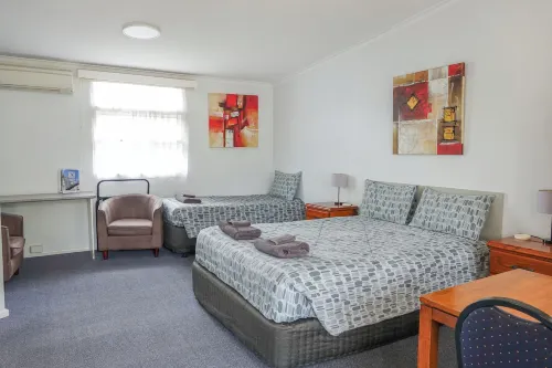 Bairnsdale Main Motel - Motels