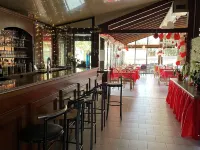 Hotel les Cigalons Hotels near La Capsule