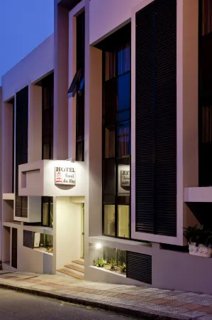 Hotel Farol da Ilha Отели рядом с достопримечательностью «Hercilio Luz Bridge»