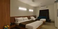 Hotel Panchavati Yatri - 标准房间，3张双人床
