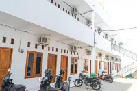 RedDoorz Syariah near Jatisampurna Hospital Hotel di Pondokmelati