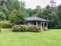Sapphire - A Lovely Cottage in the Woods with Mountain Scenery