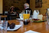 Moulin Pont Vieux Chambres d'hôtes Hotels in Saint-Laurent-sur-Sevre