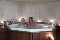 Thalassa Beach Resort - Hot Tub