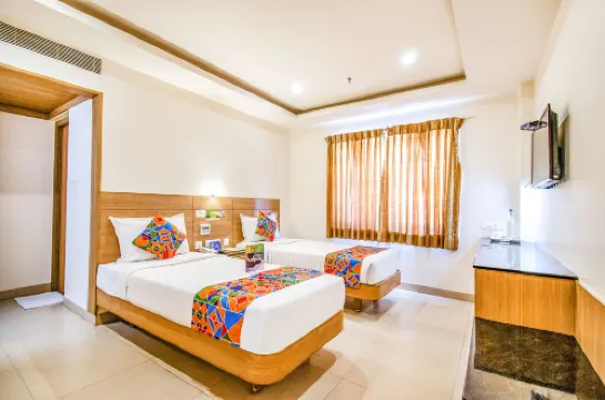 FabHotel Prime Royal Castle - Nr Coimbatore North Railway Station