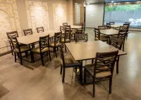 Lalit International by the Rameshwary - Breakfast