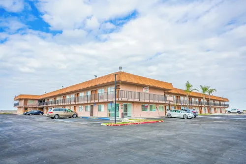 Econo Lodge I-5 at Rt 58