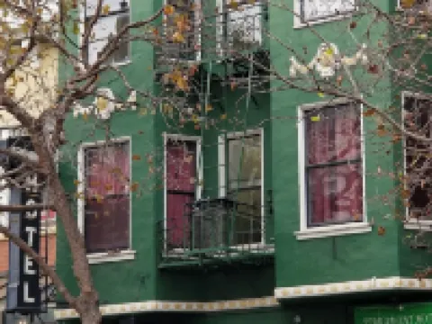 Perramont Hotel Hotels near Haight-Ashbury