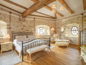 Galicia Nueva, Castle Hotel