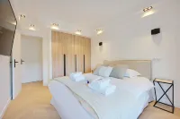 Charming apt with balcony - 2BR/4P - Suresnes