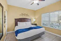 Relax at Panama City Beach Balcony, Parking, Walk to Dining Hotels near Lyndell Centre
