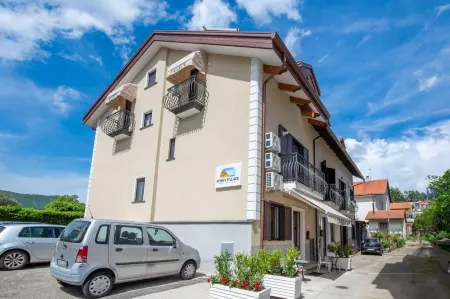 Rossy Palace Amalfi Coast Suites Отели рядом с достопримечательностью «Sorrento Peninsula»