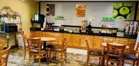 La Quinta Inn & Suites by Wyndham Fort Smith - breakfast