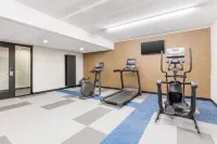 Comfort Inn & Suites - Gym