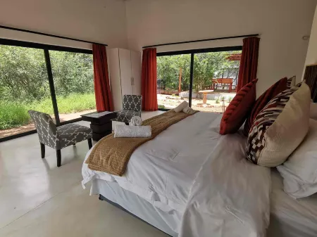 Gem in the Bush Lodge Отели в г. Ходспрут