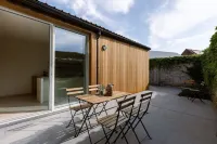 Huswell - Beautiful Vacation Home 'Valkehuisje' in Poperinge