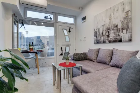 Emma Отели в г. Omisalj