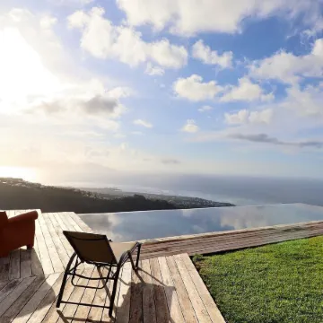 Moorea Horizon