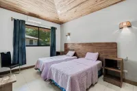 Stylish 3-Bedroom Tropical Escape with Pool & Outdoor Living, 1 Block from Playa Potrero Hotels in Potrero