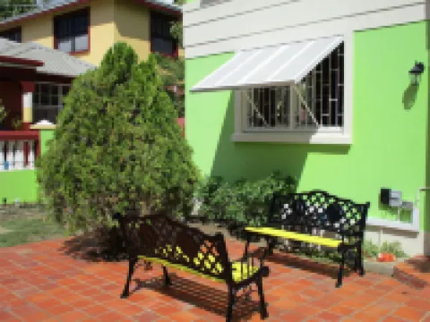 Harlem B & B Hotels in Oistins