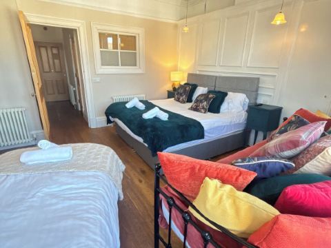 No. 1 High Street - Boutique Rooms