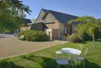 Domaine de la Cour Hotels in Saint-Quentin-les-Anges