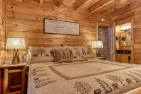 Er260- Magical Moments Great Location- Close to Town 1 Bedroom Cabin by RedAwning