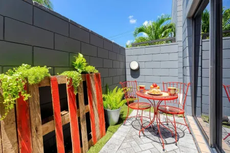 Singer House on the Water Отели рядом с достопримечательностью «Museum of Discovery and Science»