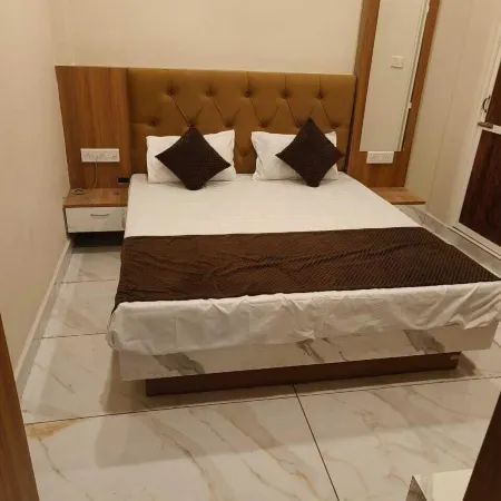 Hotel Sarthak Palace