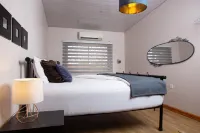 Oheneba Tema - Luxury Hot -Tub Retreat with Wi-Fi Hotels in Tema