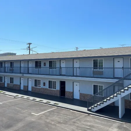 Sunshine Motel