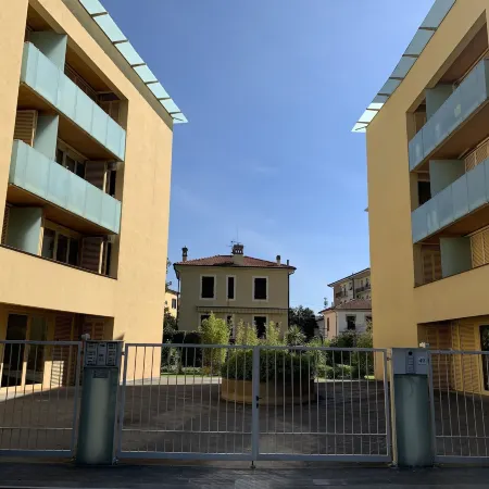 Giallomango Apt in Lucca
