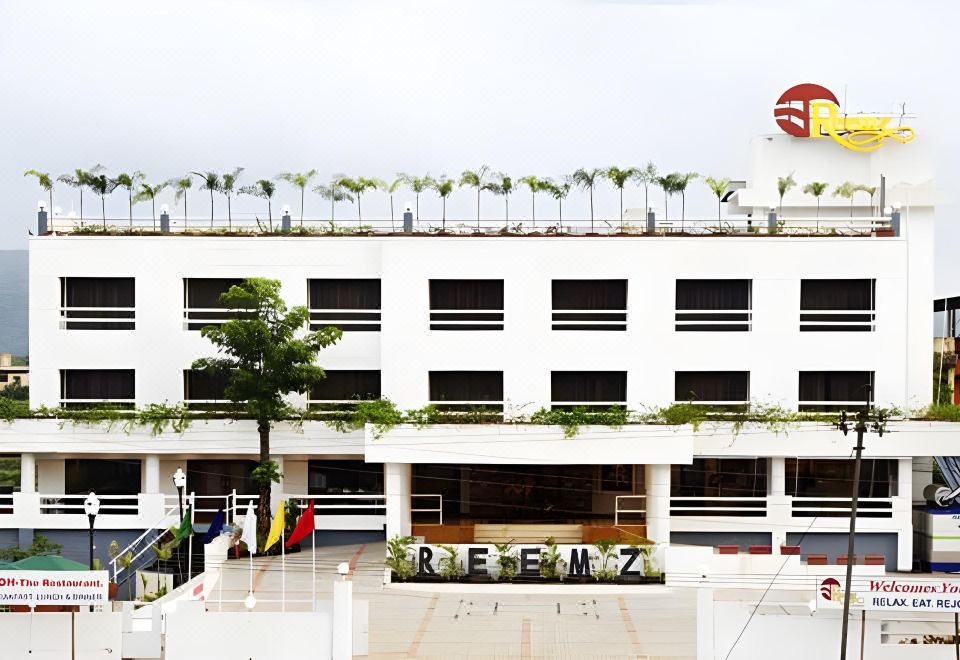 hotel overview picture