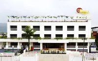 Hotel Reemz Hotels in Khandat