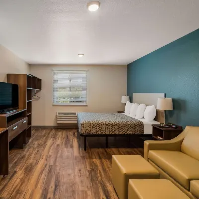 WoodSpring Suites West Palm Beach Hotels near Okeeheelee Park