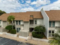 Cozy Patio and Resort Amenities - Charming Island Getaway Hotels in Beaufort County