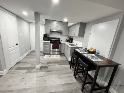 Luxury 2 Bedroom 2 Full Baths Rooms