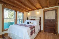 Knox Lakeside Cottage, 1 bedroom plus loft on Lake O' the Pines