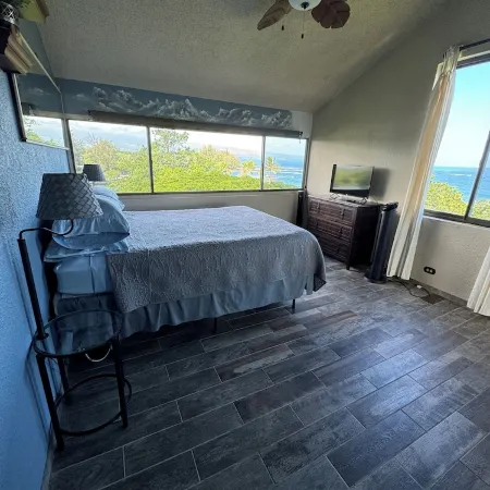 Epic Oceanfront Penthouse with Best Views in Hilo!