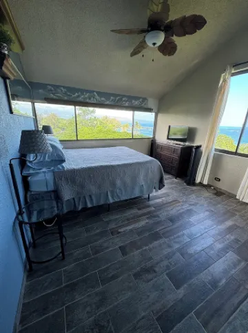 Epic Oceanfront Penthouse with Best Views in Hilo!