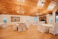 Tremont Lodge & Resort - breakfast