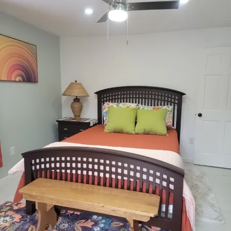 Magnolia River Charming house in fantastic Friendsville with WiFi, AC