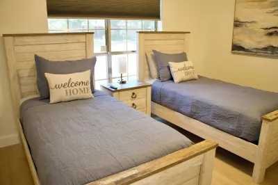Family-Friendly Home at the Heart of DFW- close to all popular attrations!