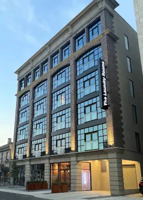 洗衣房奧古斯塔哈密爾頓 鄰近McMaster University Continuing Education的酒店