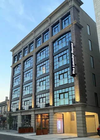 The Laundry Rooms Augusta Отели рядом с достопримечательностью «Колледж Мохок»