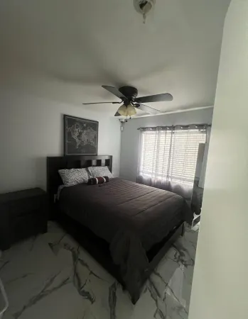 Charming 3-bedroom house in Moreno Valley with huge pool ,spa and connected lake