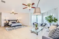 Bright & Charming Entire House in Peaceful Neighborhood