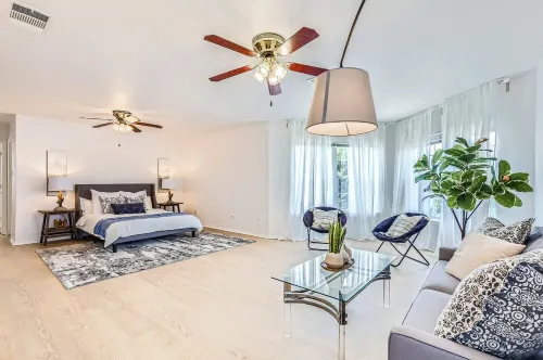 Bright & Charming Entire House in Peaceful Neighborhood