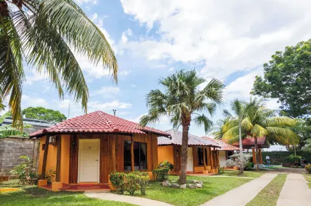 Hotel H4 Отели в г. Ла-Лима