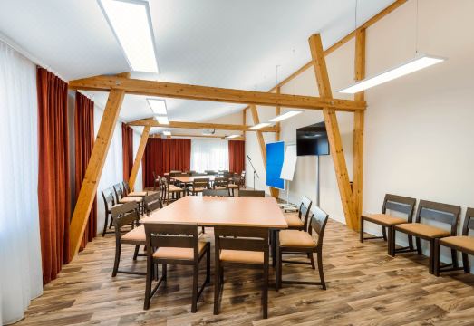 알파 호텔 헤르만 본 잘차